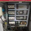 南通锻压1000吨框架液压机。有效台面1.9X3.2米，开口1.